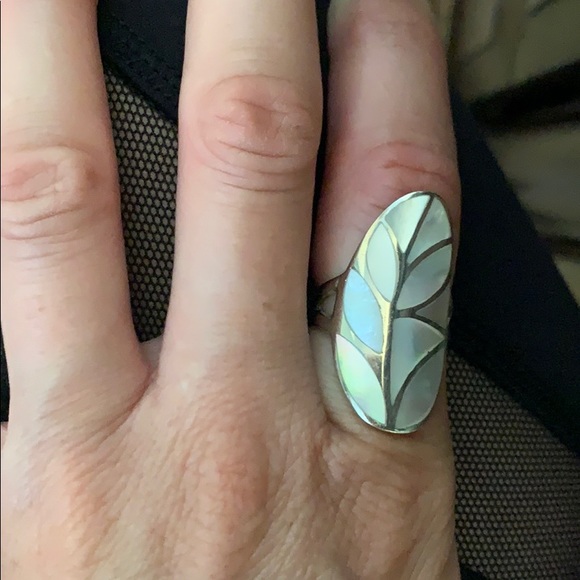 Mother of Pearl Inlay sterling silver ring - Picture 7 of 8